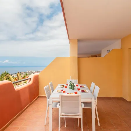 Angel Wings Ocean View Апартаменты