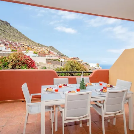 Angel Wings Ocean View Апартаменты