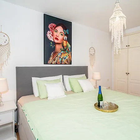 Angel Wings Ocean View Адехе