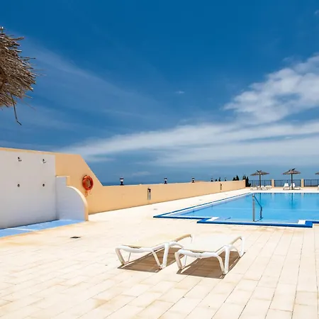 Angel Wings Ocean View Апартаменти