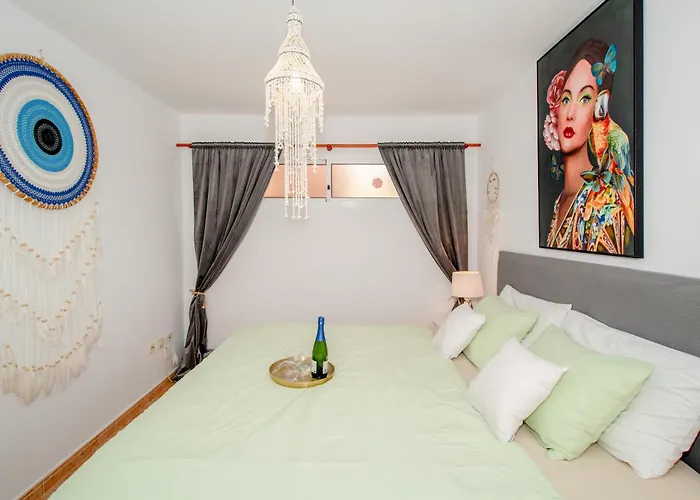 Angel Wings Ocean View Апартаменти *